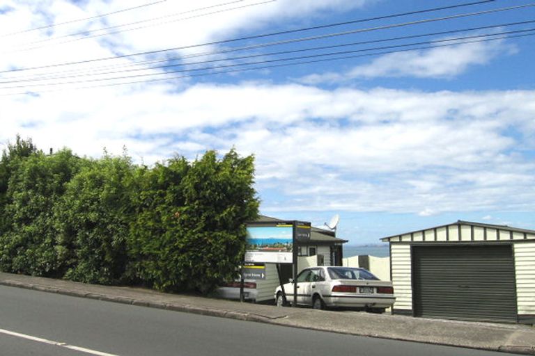 Photo of property in 841a Beach Road, Browns Bay, Auckland, 0630