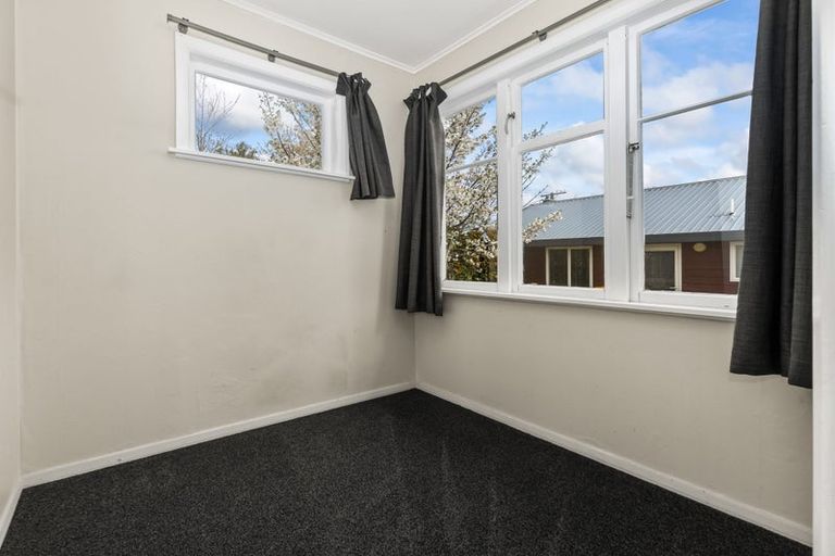 Photo of property in 11 Hereford Street, Levin, 5510