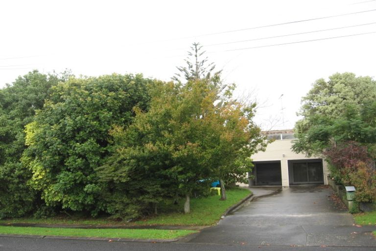Photo of property in 6 Portadown Avenue, Pakuranga Heights, Auckland, 2010