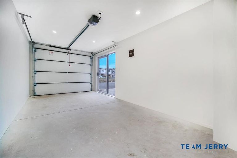 Photo of property in 65 Survila Street, Papakura, 2110