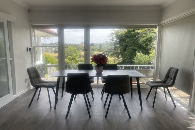 Photo of property in 39 Sylvan Avenue, Northcote, Auckland, 0627