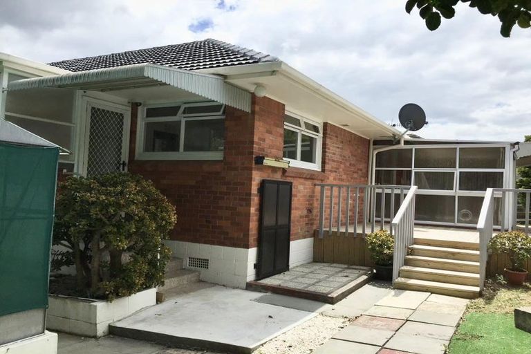 Photo of property in 3/15 Taharoto Road, Takapuna, Auckland, 0622