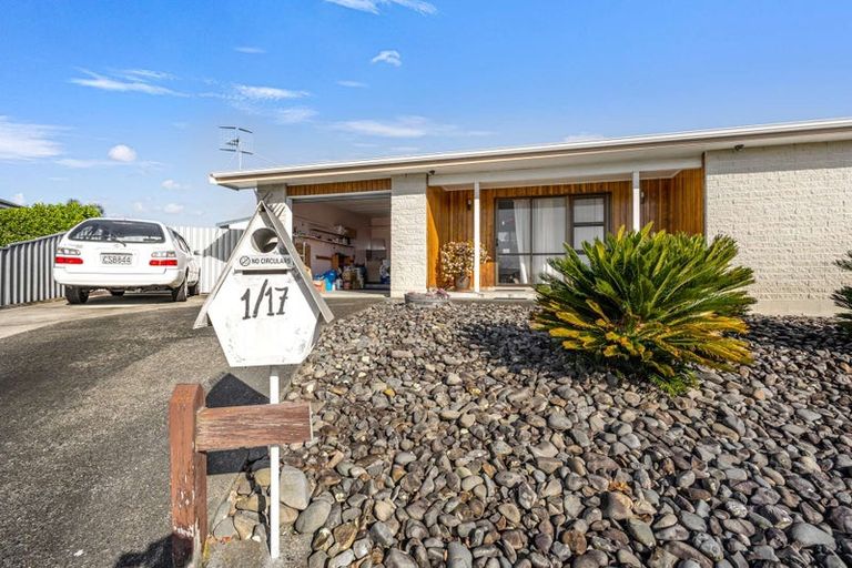 Photo of property in 1/17 Townshend Crescent, Greenmeadows, Napier, 4112