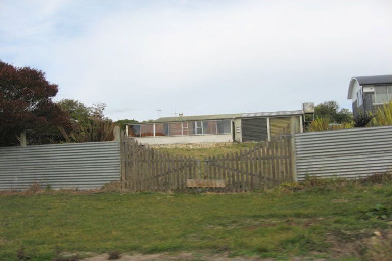 Photo of property in 15 Magdala Street, Kakanui, Oamaru, 9495