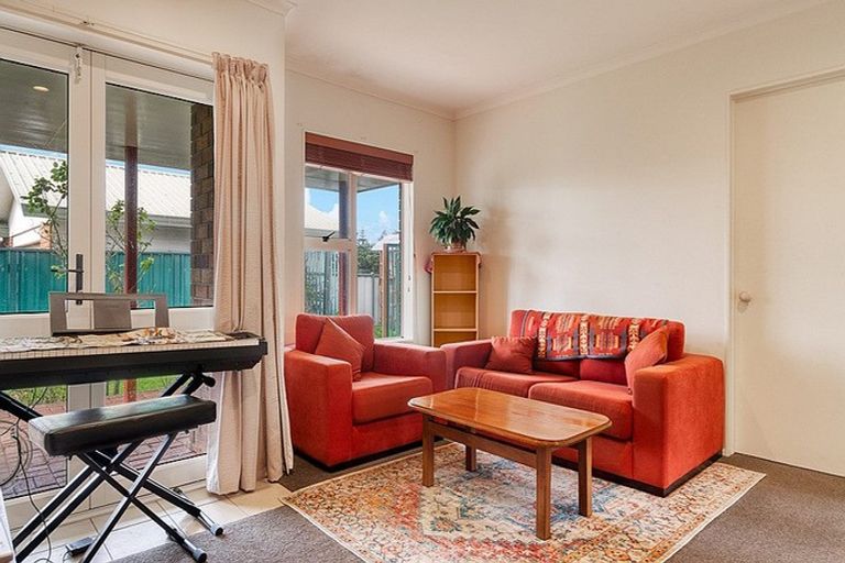 Photo of property in 21 The Glebe, Coastlands, Whakatane, 3120