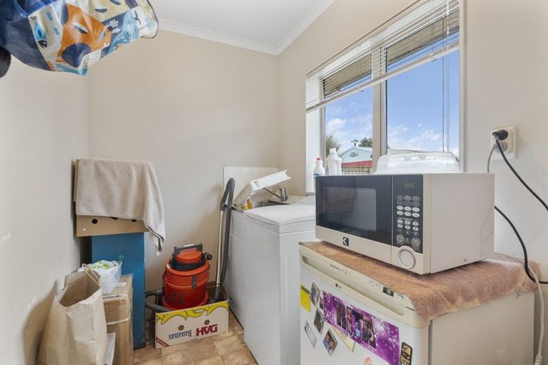 Photo of property in 2 Maire Street, Gonville, Whanganui, 4501