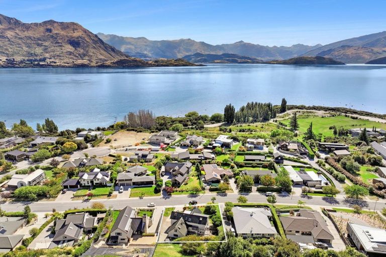 Photo of property in 22 Penrith Park Drive, Wanaka, 9305