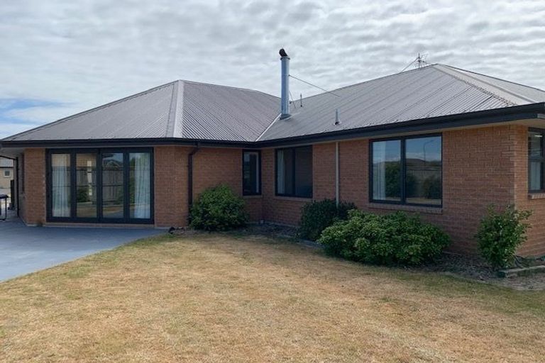 Photo of property in 4 Dundee Close, Darfield, 7510