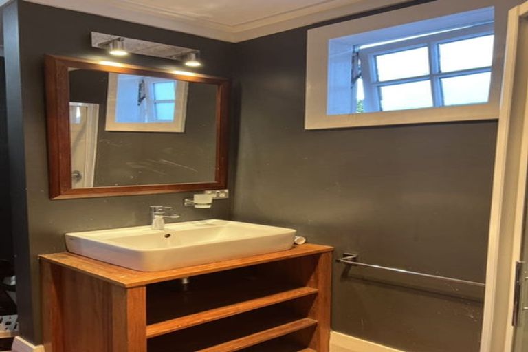 Photo of property in 6a Arawa Street, New Lynn, Auckland, 0600