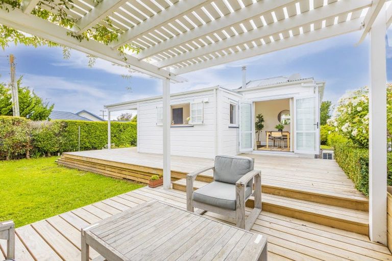 Photo of property in 59 Ferry Road, Clive, 4102