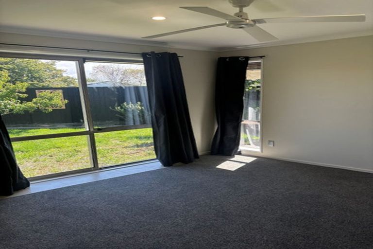 Photo of property in 10 Netley Place, Aranui, Christchurch, 8061