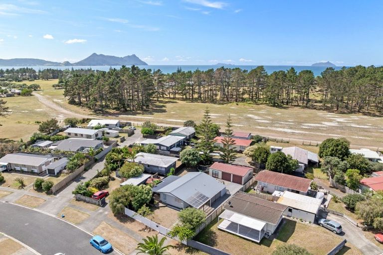 Photo of property in 16 Moki Place, Ruakaka, 0116