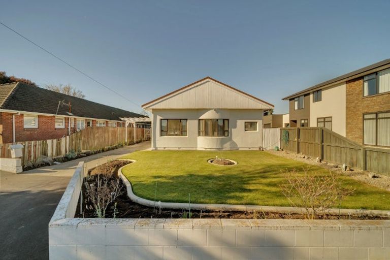 Photo of property in 17 Bradshaw Terrace, Riccarton, Christchurch, 8011