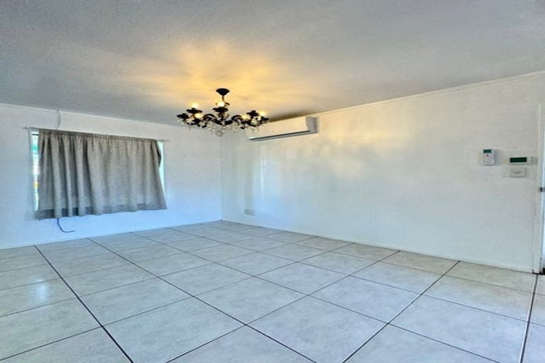 Photo of property in 1/42 Wai Iti Place, Clendon Park, Auckland, 2103