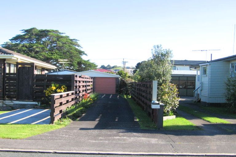 Photo of property in 42b Edward Avenue, Orewa, 0931
