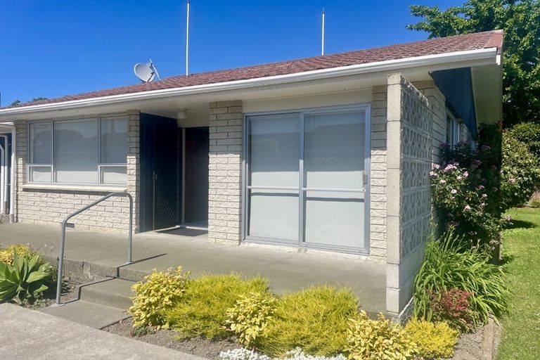 Photo of property in 2/114 Mcleod Street, Camberley, Hastings, 4120