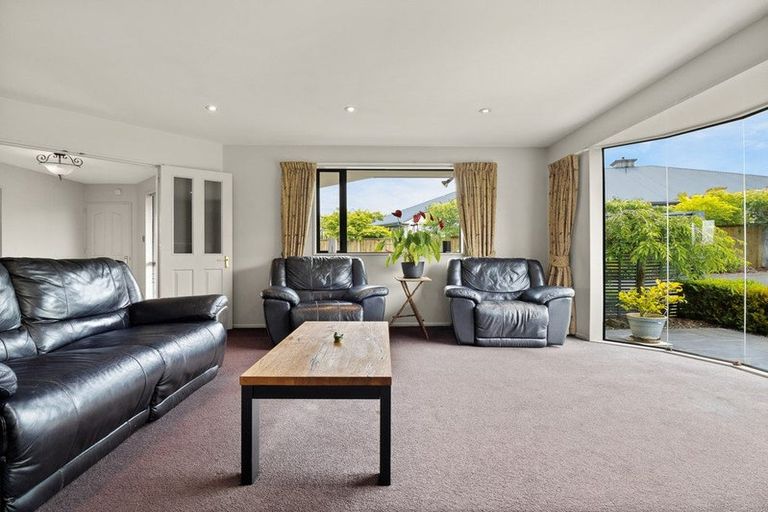 Photo of property in 12 Sunninghurst Drive, Fairfield, Dunedin, 9018