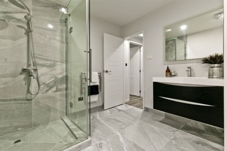 Photo of property in 8 Harvest Avenue, Orewa, 0931