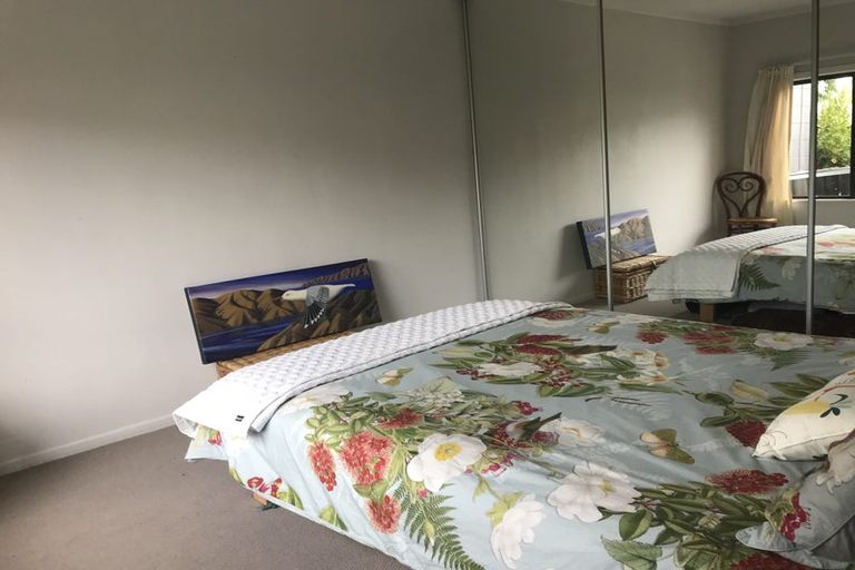 Photo of property in 2/25 Birchfield Road, Hauraki, Auckland, 0622