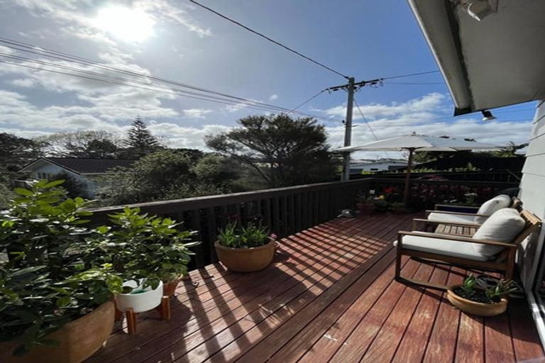 Photo of property in 1/25 Tawa Road, Te Atatu Peninsula, Auckland, 0610