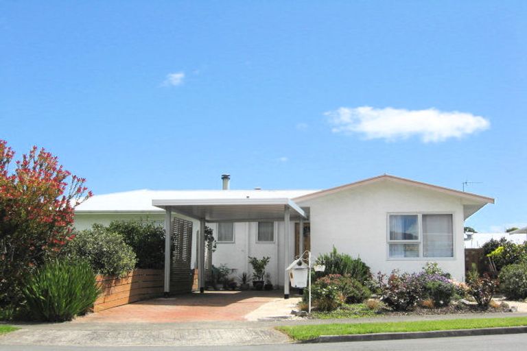 Photo of property in 9 Cobham Crescent, Stoke, Nelson, 7011