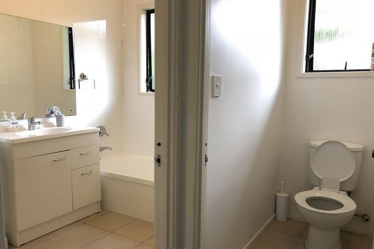 Photo of property in 107 Moore Street, Hillcrest, Auckland, 0627