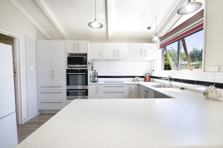 Photo of property in 10a Avondale Road, Taradale, Napier, 4112