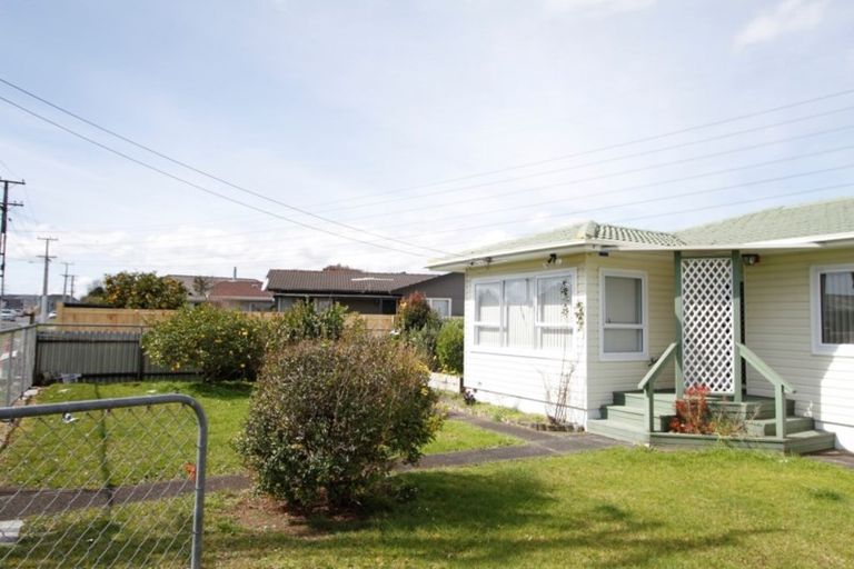 Photo of property in 33 Taka Street, Takanini, 2112