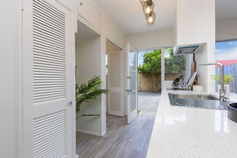 Photo of property in 463b Great South Road, Opaheke, Papakura, 2113