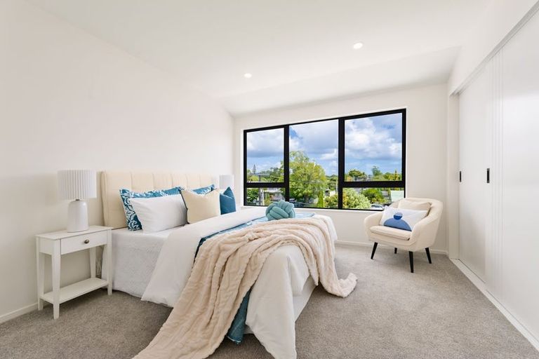 Photo of property in 36 Longburn Road, Henderson, Auckland, 0610