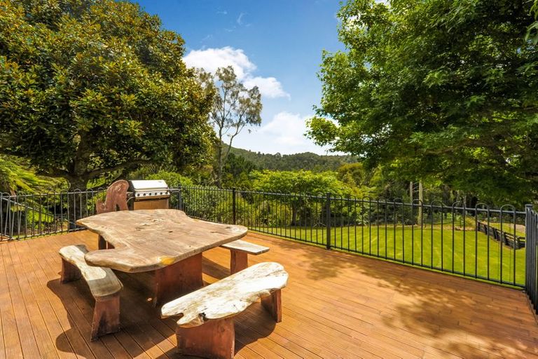 Photo of property in 283 Forest Road, Waiatarua, Auckland, 0612