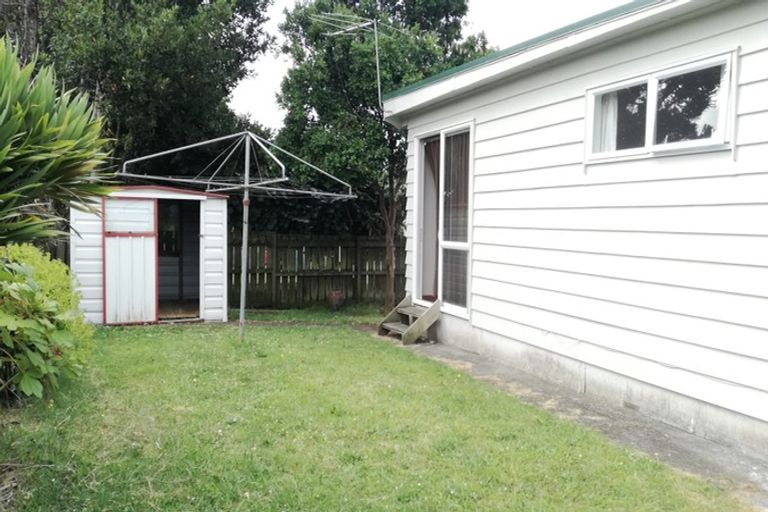 Photo of property in 14 Youngs Road, Papakura, 2110
