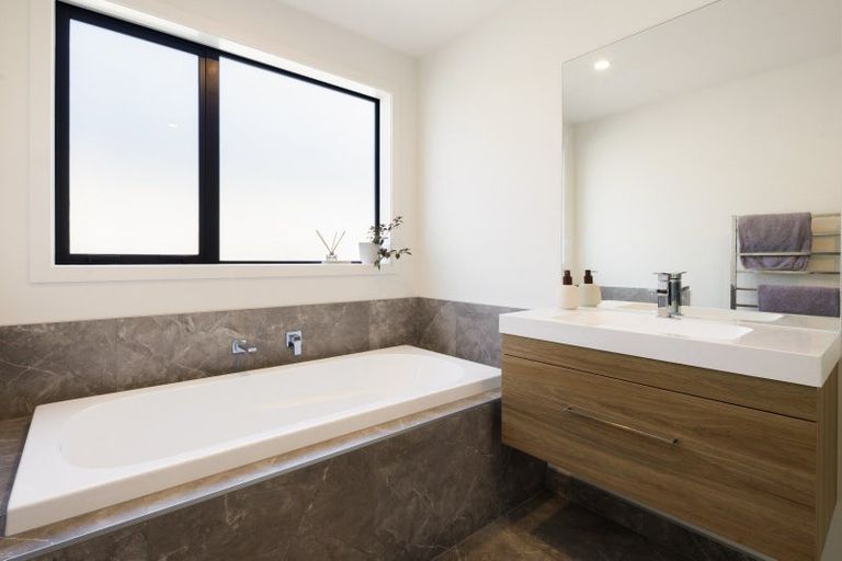 Photo of property in 11 Ruru Street, Cambridge, 3434