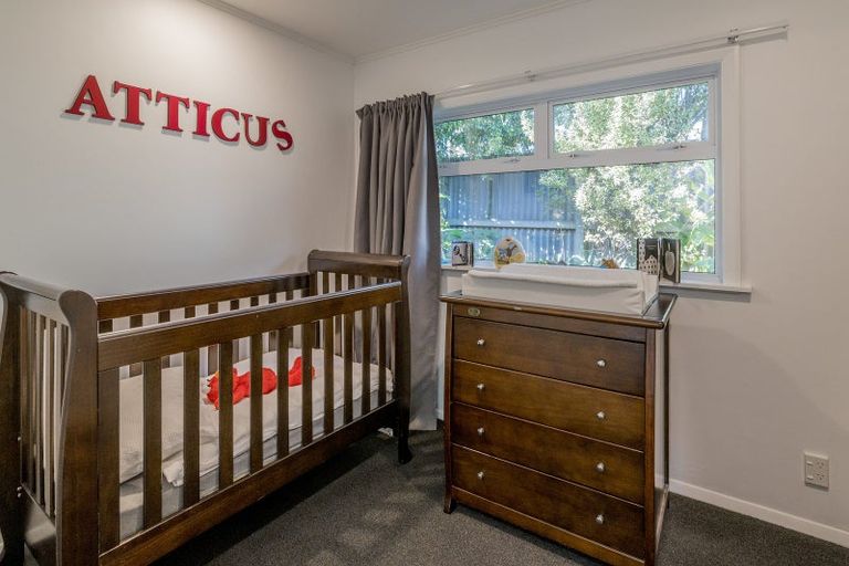 Photo of property in 17 Ruru Street, Waikanae, 5036