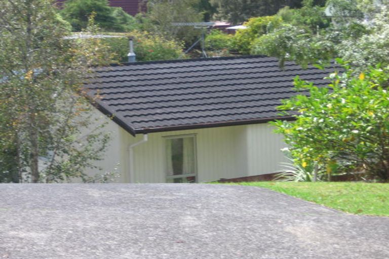 Photo of property in 1/13 Ayton Drive, Totara Vale, Auckland, 0629