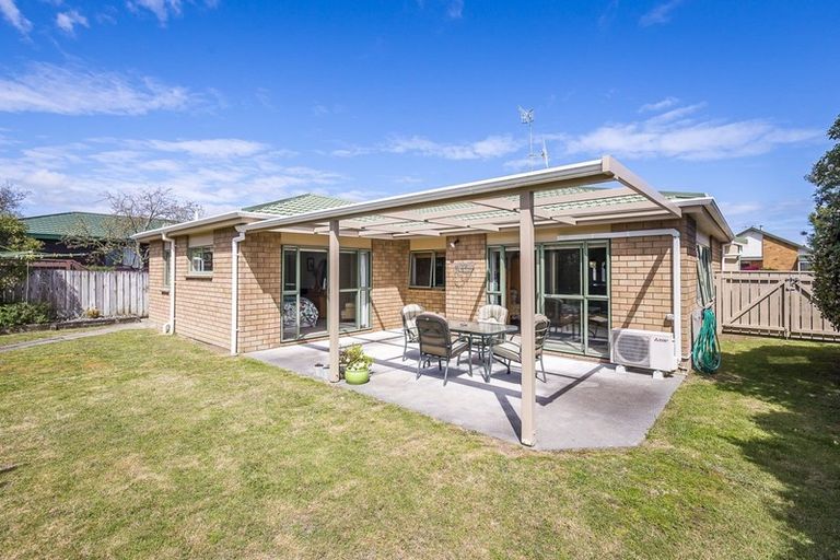 Photo of property in 15 Beachwater Grove, Paraparaumu Beach, Paraparaumu, 5032