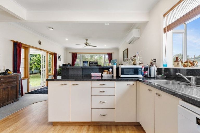 Photo of property in 59 Kent Street, Carterton, 5713