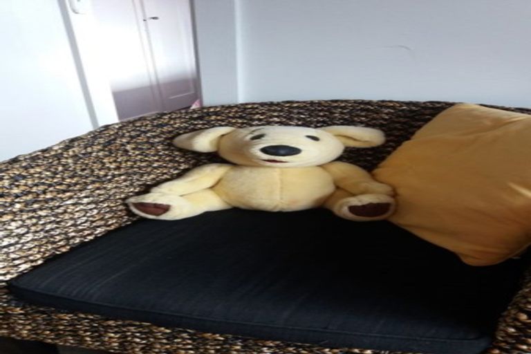 Photo of property in 51 Pembroke Road, Northland, Wellington, 6012