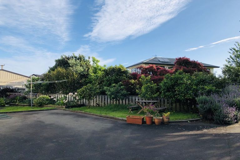 Photo of property in 35 Great North Road, Saint Johns Hill, Whanganui, 4501