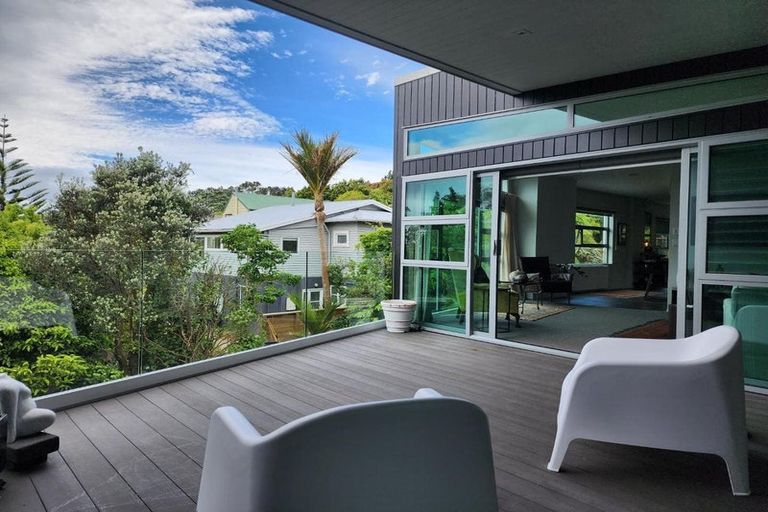 Photo of property in 46 Victoria Road, New Plymouth, 4310