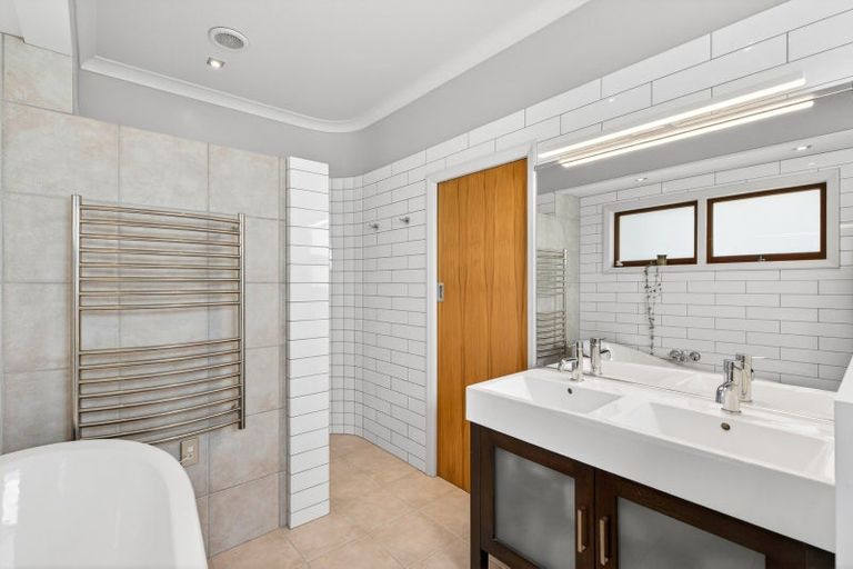 Photo of property in 790 Main Road North, Bay View, Napier, 4182