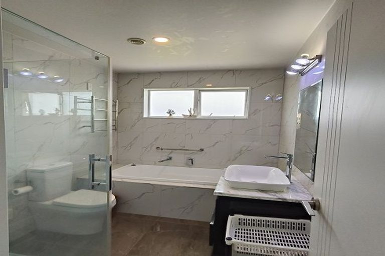 Photo of property in 48 Bur Oak Terrace, Schnapper Rock, Auckland, 0632