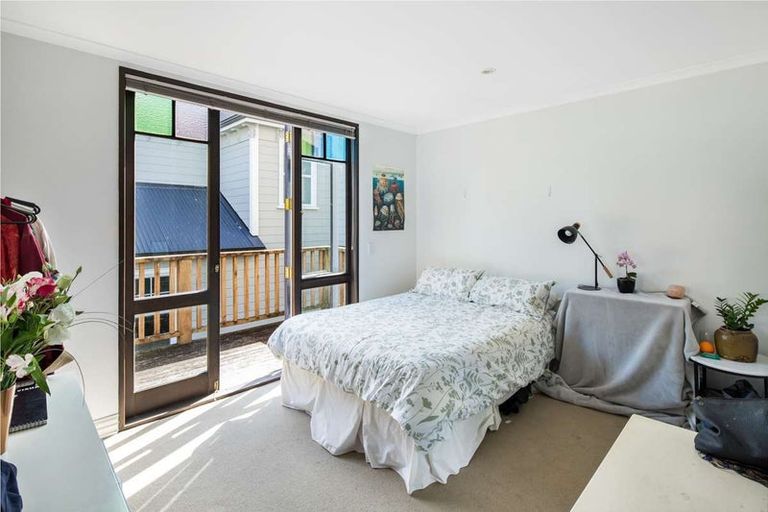 Photo of property in 146a Aro Street, Aro Valley, Wellington, 6021
