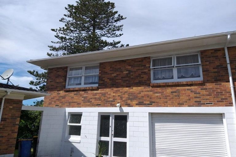 Photo of property in 5/162 Onewa Road, Northcote, Auckland, 0627