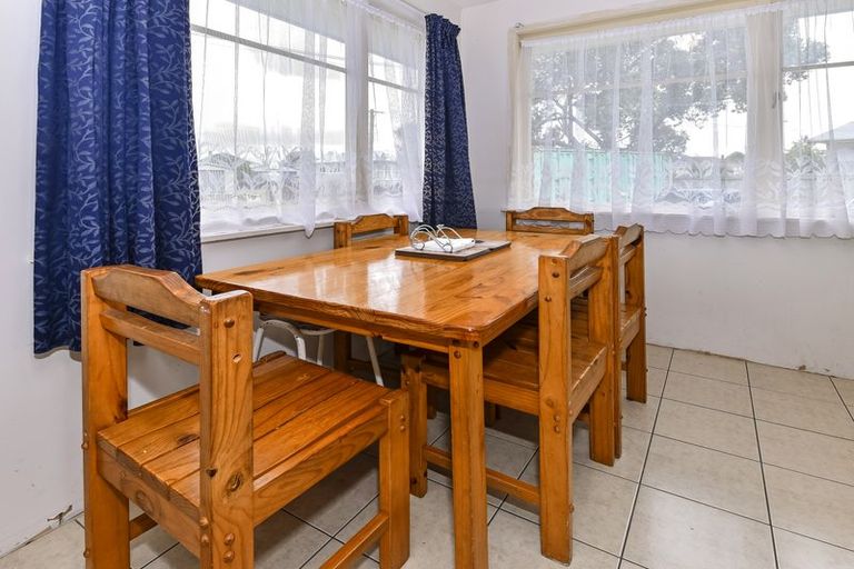 Photo of property in 1 Cooper Crescent, Otara, Auckland, 2023