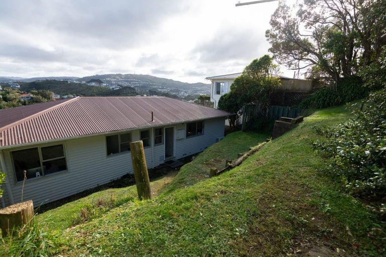 Photo of property in 93 Black Rock Road, Newlands, Wellington, 6037