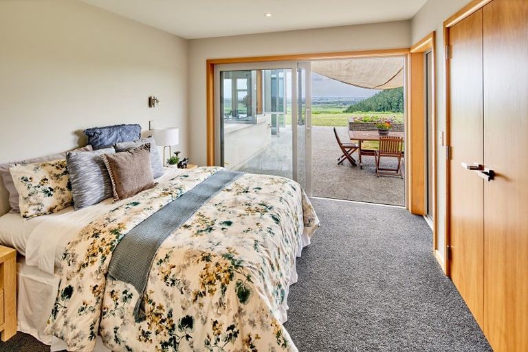 Photo of property in 102 Kuku East Road, Kuku, Levin, 5570