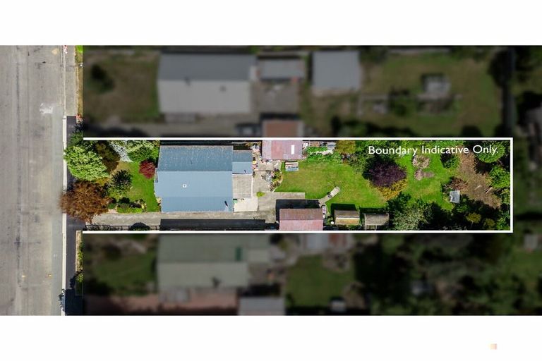 Photo of property in 70 Rhodes Street, Waimate, 7924