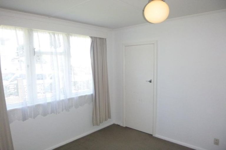 Photo of property in 33 Leicester Street, Cannons Creek, Porirua, 5024