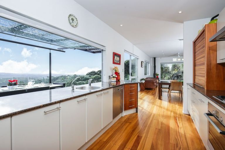 Photo of property in 199 Carter Road, Oratia, Auckland, 0604